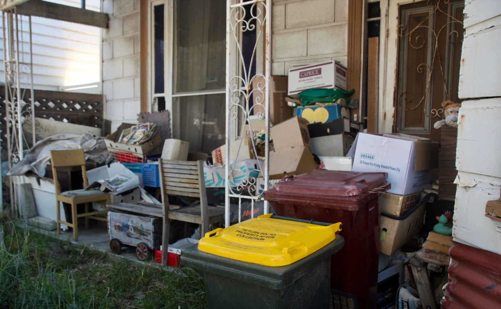 How Cleaning Out A Hoarder’s House Works